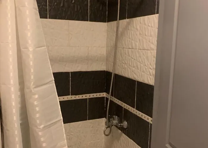 Beautiful 2-bedroom In Delta