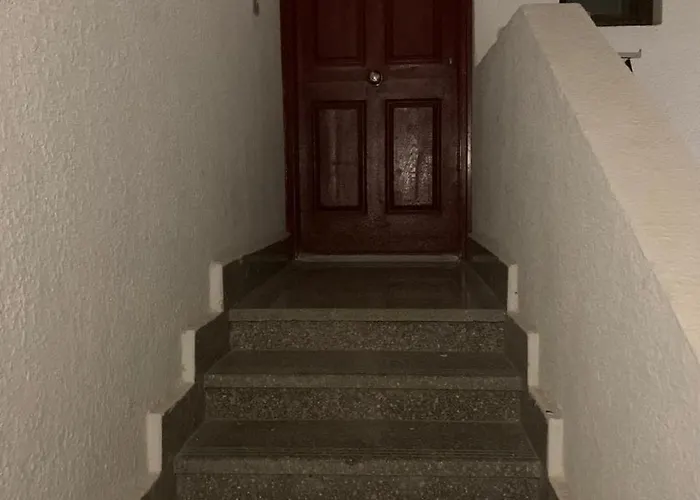 Beautiful 2-bedroom In Delta Apartment *